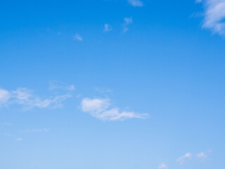 1月の青空と白い雲01