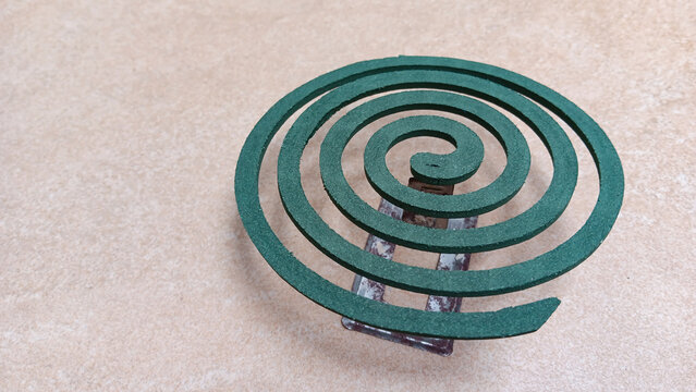 Mosquito coils that are burned in a circle