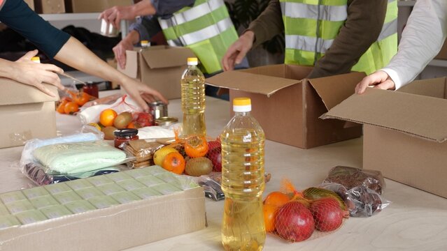Ramadan Volunteer Program. A volunteer team packing donation food. Humanitarian aid