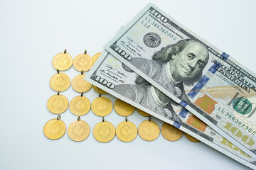 Quarter gold (Turkish gold) and 100 american dollars