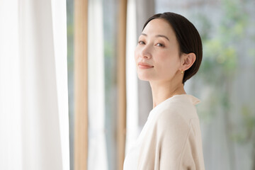 綺麗な肌の女性　ビューティーイメージ