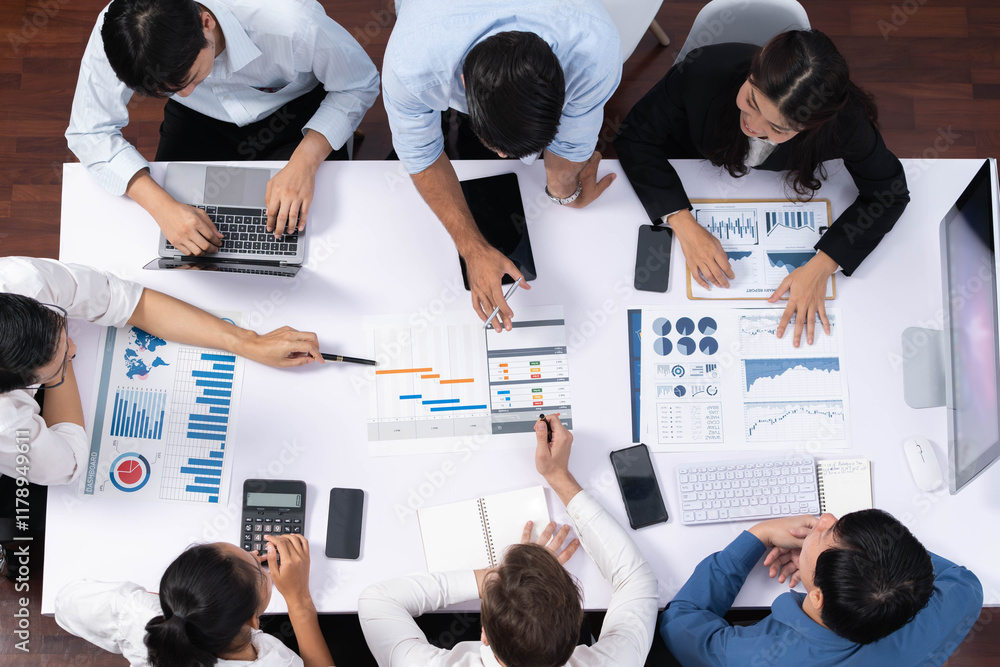 Leinwandbilder top view project manager communicate and collaborate with team using project management software, tr