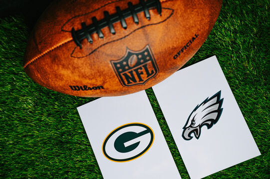 Football Photos-Bilder: Stock-Fotos & -Videos. | Adobe Stock, حجم الصورة 541x360