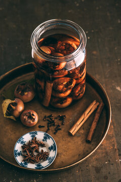 Mispelchen Rumtopf  - Medlar in alcohol