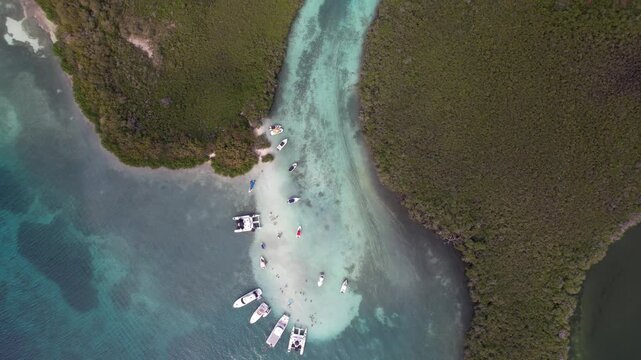 imagenes a&eacute;reas del parque nacional Morrocoy en Venezuela. videos en alta resolucion.