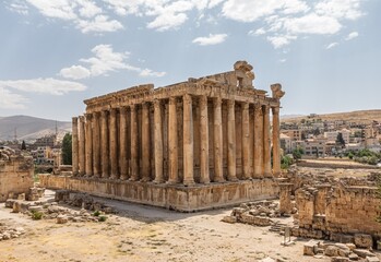 Naklejka premium Astonishing Bacchus temple in Baalbek, Lebanon.