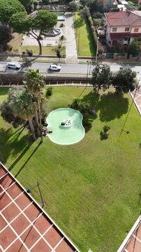 piazza anfiteatro della cittadina di carbonia in Sardegna