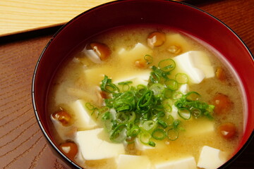 なめこ味噌汁