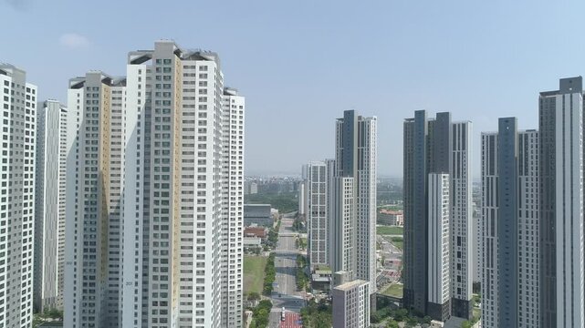 I have captured the urban landscape of Ilsan, the first planned city in Gyeonggi-do, South Korea.