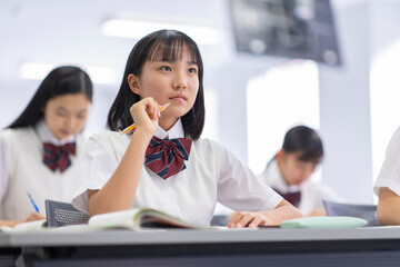 授業を受ける学生