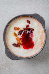 Rice pudding with cinnamon and berries
