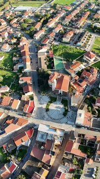 riprese drone della Chiesa parrocchiale di San Giovanni Battista a San Giovanni Suergiu in Sardegna (60 FPS, riprese verticali per social)