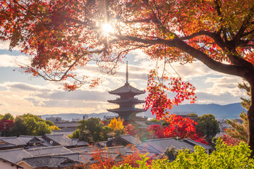 Gion,The district was built to accommodate the needs of travellers and visitors to the shrine.It...