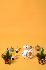 可愛いヘビの置物　東洋の年始に飾る縁起物