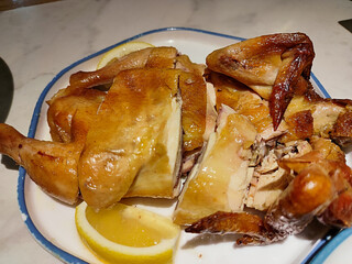Savory Golden Roasted Chicken with Fresh Lemon Slices