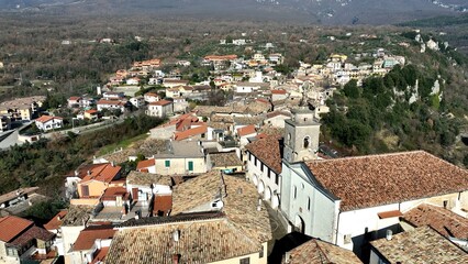 Il borgo di Collepardo in provincia di Frosinone, Lazio, Italia centrale.
Vista aerea panoramica...