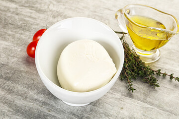 Round Mozzarella young cheese ball