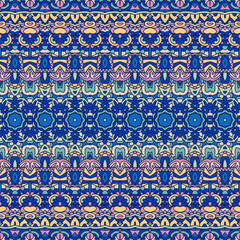 Gorgeous seamless decor intricate pattern. Vector geometric doodle arabesque ornament.