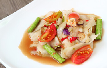 Mouthwatering Hot and Spicy Luang Prabang Style Green Papaya Salad