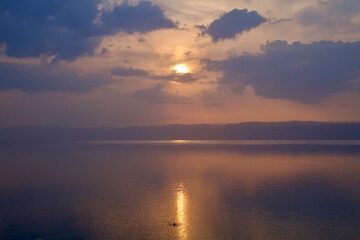 Fototapeta premium Sea horizon sun goes down
