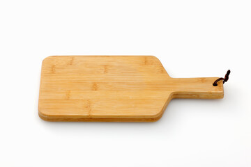 白背景に置いた木製のカッティングボード　Wooden cutting board on white background