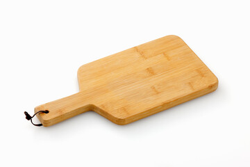 白背景に置いた木製のカッティングボード　Wooden cutting board on white background