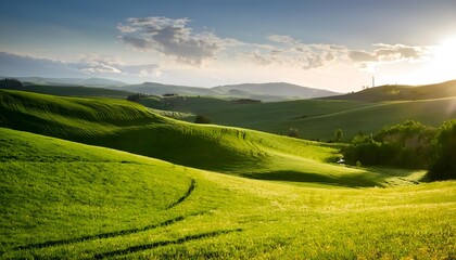 Obraz premium Rolling Green Hills Sunset Landscape Idyllic Countryside Scenery