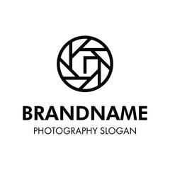 Letter G Shutter Photography Logo, for brand related to camera, lens, and aperture