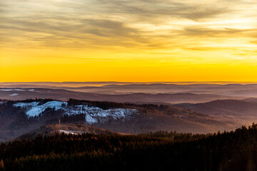 Winter Wanderung auf den Gipfel des Ruppberg bei Zella-Mehlis mit einem herrlichen Sonnenuntergang - Thüringen - Deutschland
