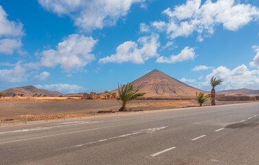 Paysage volcanique à La Oliva à Fuerteventura, île des Canaries, Espagne.