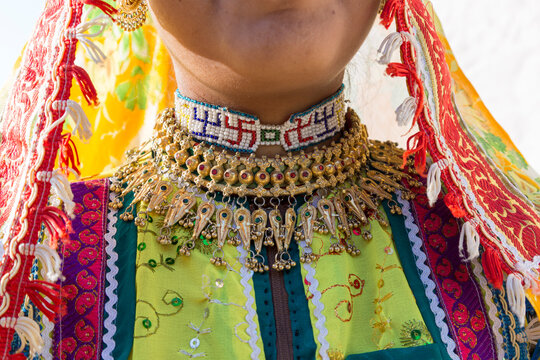 India, State of Gujarat, Bhuj, Kutch, Ludiya village. Meghwal Marwari tribe. Traditional clothing and jewelry.