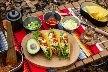 キャンプの食事　Outdoor and camping breakfast set