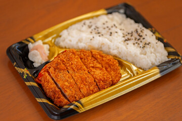豚カツ弁当
