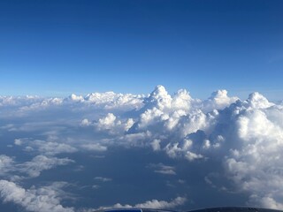 Fototapeta premium In mid of the clouds