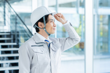 作業服のビジネスマン