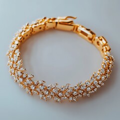 Obraz premium A luxury bracelet made of gold and diamonds, isolated and set against a neutral backdrop 