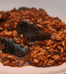 Paellas clasicas españolas de arroz y mariscos 