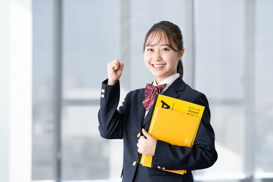 女子高生　撮影協力：学校法人電波学園　東京電子専門学校