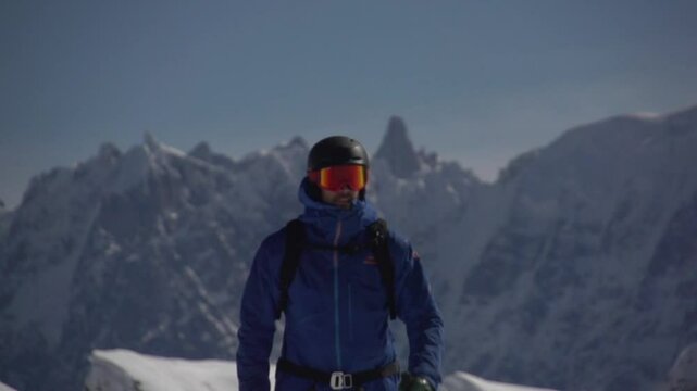 Ski freeride poudreuse
