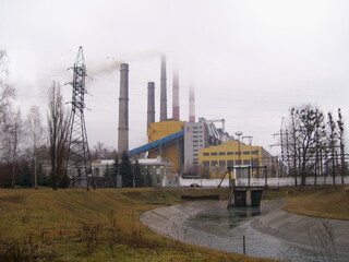 Thermal power plant that produces electricity by burning coal