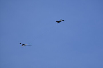 Fototapeta premium glider and tow plane