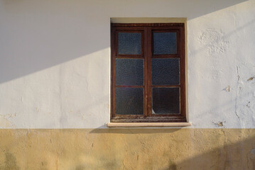 Ventana en casa de pueblo © Darío Peña