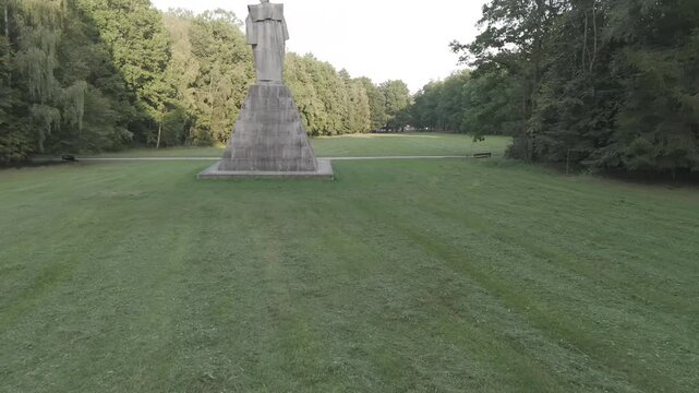 Memorial to Czech national hero Jan Zizka, The statue of John Zizka of Trocnov and the Chalice
