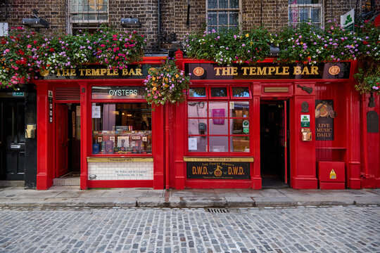 Dublin, Ireland, external view of the temple bar, famous pub