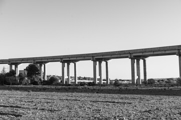 paesaggio con ponte