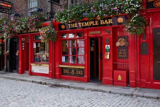 Dublin, Ireland, external view of the temple bar, famous pub