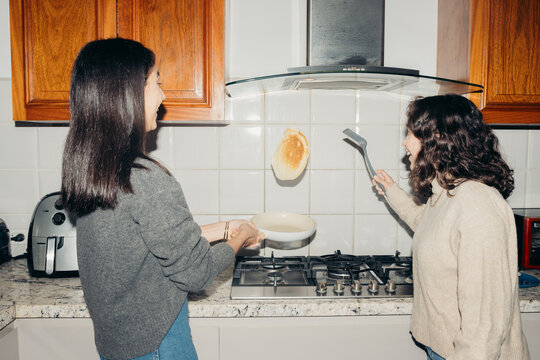 UGC direct flash friends cooking pancakes