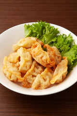 揚げ餃子