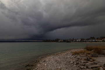 Aufnahme von einer Wetterstimmung am Bodensee.