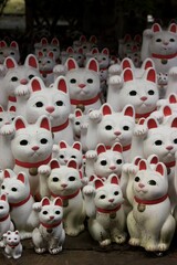 a lot of beckoning cats from gotokuji temple~ 